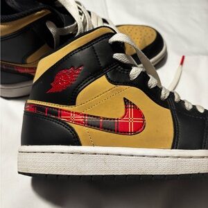 Nike Air Jordan 1 Mid SE "Tartan Swoosh” Men’s Size 6.5 DZ5329-001